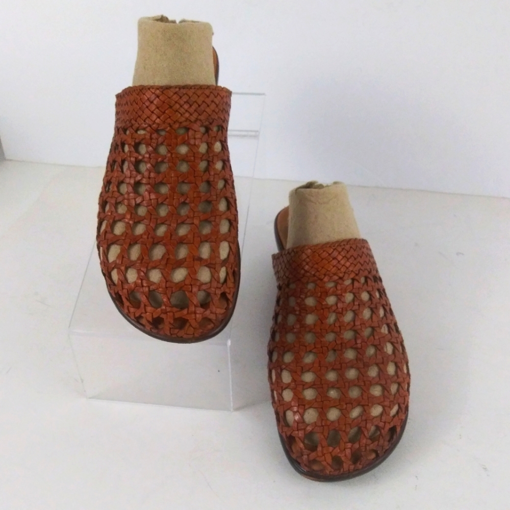 Aztec brown tan woven sandals women size 8